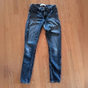 Abercrombie & Fitch Blue Jean Jegging Size 2